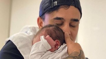 Sertanejo Kauan celebra um mês do filho caçula, Arthur - Reprodução/Instagram